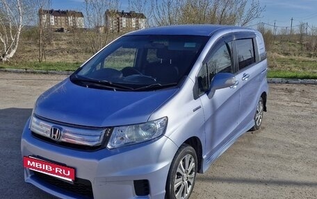 Honda Freed I, 2012 год, 950 000 рублей, 3 фотография