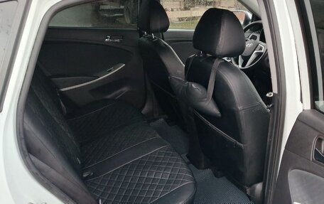 Hyundai Solaris II рестайлинг, 2012 год, 780 000 рублей, 16 фотография