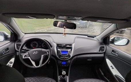 Hyundai Solaris II рестайлинг, 2012 год, 780 000 рублей, 19 фотография