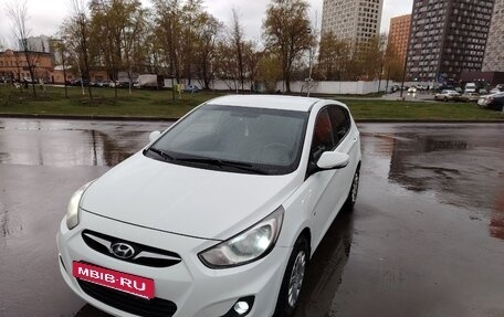 Hyundai Solaris II рестайлинг, 2012 год, 780 000 рублей, 3 фотография