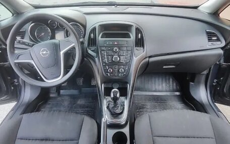 Opel Astra J, 2014 год, 699 000 рублей, 3 фотография