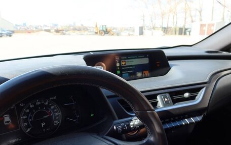 Lexus UX I, 2020 год, 3 230 000 рублей, 11 фотография