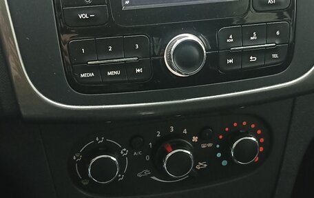 Renault Sandero II рестайлинг, 2016 год, 819 999 рублей, 20 фотография