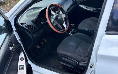 Hyundai Solaris II рестайлинг, 2014 год, 300 000 рублей, 4 фотография