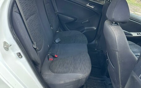 Hyundai Solaris II рестайлинг, 2014 год, 300 000 рублей, 5 фотография