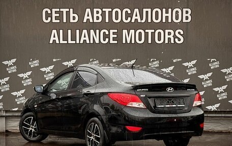 Hyundai Solaris II рестайлинг, 2013 год, 930 000 рублей, 5 фотография