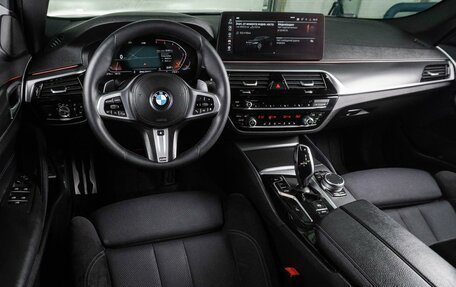 BMW 5 серия, 2021 год, 3 899 000 рублей, 6 фотография