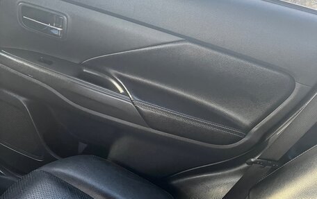 Mitsubishi Outlander III рестайлинг 3, 2014 год, 1 150 000 рублей, 11 фотография