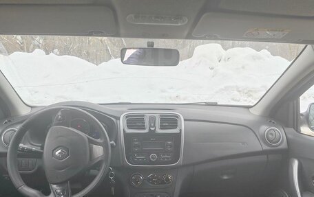 Renault Logan II, 2017 год, 1 010 000 рублей, 7 фотография