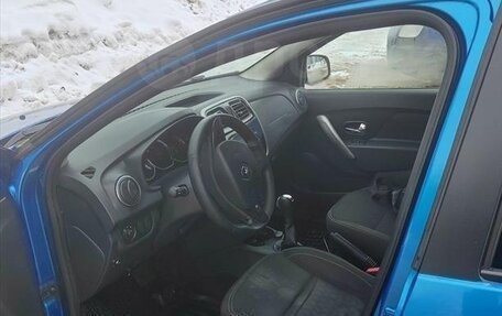 Renault Logan II, 2017 год, 1 010 000 рублей, 6 фотография