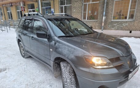 Mitsubishi Outlander III рестайлинг 3, 2003 год, 580 000 рублей, 2 фотография