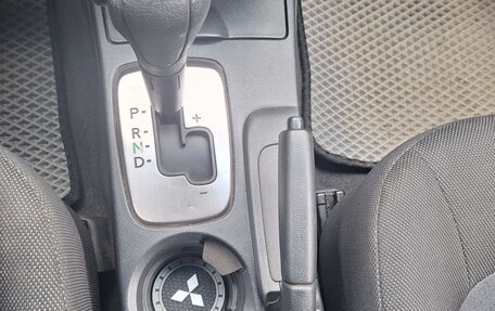 Mitsubishi Outlander III рестайлинг 3, 2003 год, 580 000 рублей, 11 фотография