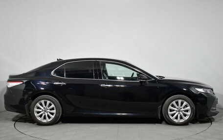 Toyota Camry, 2019 год, 2 590 000 рублей, 4 фотография