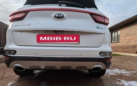 KIA Sportage IV рестайлинг, 2020 год, 2 350 000 рублей, 4 фотография