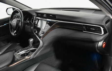 Toyota Camry, 2019 год, 2 590 000 рублей, 12 фотография