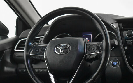 Toyota Camry, 2019 год, 2 590 000 рублей, 14 фотография