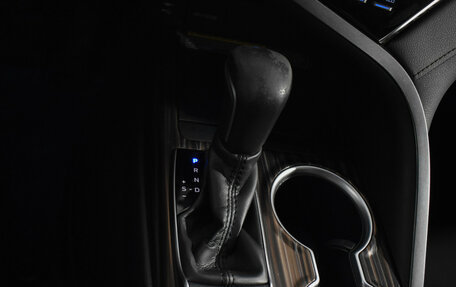 Toyota Camry, 2019 год, 2 590 000 рублей, 16 фотография