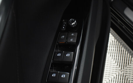 Toyota Camry, 2019 год, 2 590 000 рублей, 20 фотография