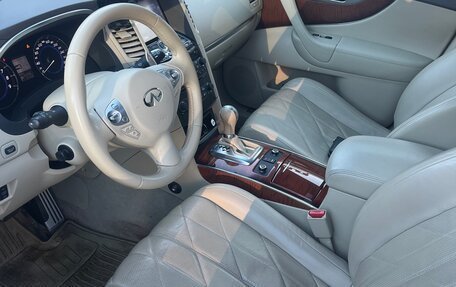 Infiniti QX70, 2014 год, 2 140 000 рублей, 5 фотография