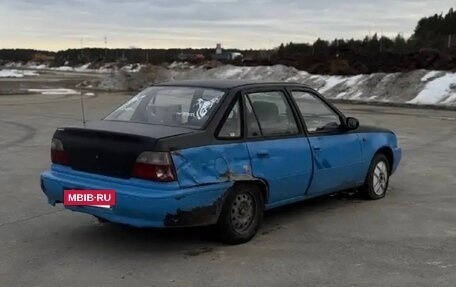 Daewoo Nexia I рестайлинг, 2000 год, 40 000 рублей, 2 фотография