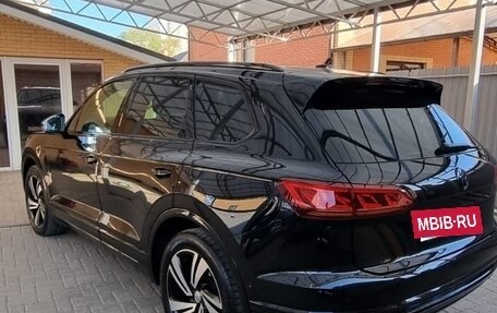 Volkswagen Touareg III, 2018 год, 4 900 000 рублей, 4 фотография