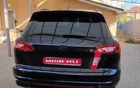 Volkswagen Touareg III, 2018 год, 4 900 000 рублей, 3 фотография