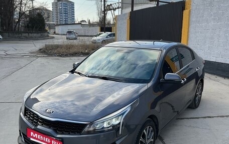 KIA Rio IV, 2021 год, 1 620 000 рублей, 3 фотография