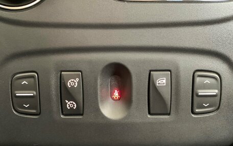 Renault Sandero II рестайлинг, 2018 год, 999 000 рублей, 24 фотография