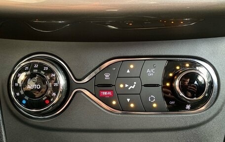 Renault Sandero II рестайлинг, 2018 год, 999 000 рублей, 22 фотография