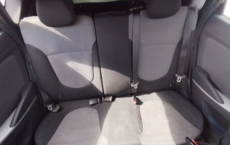 Hyundai Solaris II рестайлинг, 2012 год, 650 000 рублей, 15 фотография