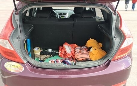 Hyundai Solaris II рестайлинг, 2012 год, 650 000 рублей, 22 фотография