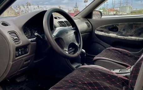 Mitsubishi Carisma I, 1998 год, 275 000 рублей, 3 фотография