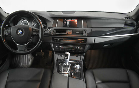 BMW 5 серия, 2016 год, 2 049 000 рублей, 13 фотография