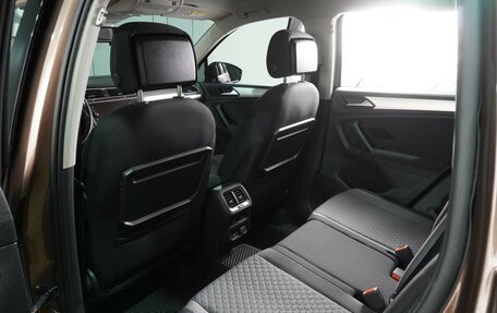 Volkswagen Tiguan II, 2019 год, 1 899 000 рублей, 11 фотография