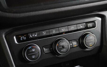 Volkswagen Tiguan II, 2019 год, 1 899 000 рублей, 16 фотография