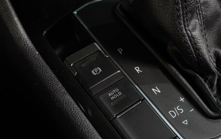 Volkswagen Tiguan II, 2019 год, 1 899 000 рублей, 17 фотография