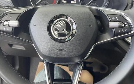 Skoda Octavia IV, 2021 год, 2 700 000 рублей, 10 фотография