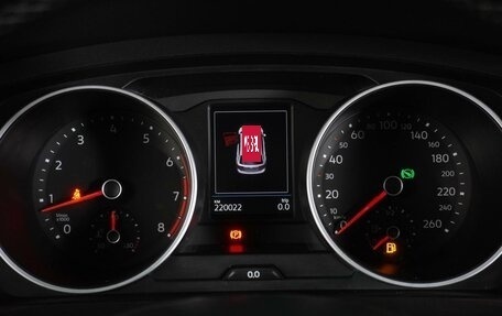 Volkswagen Tiguan II, 2019 год, 1 899 000 рублей, 20 фотография