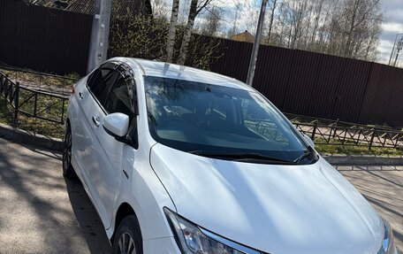 Honda Grace I, 2017 год, 1 350 000 рублей, 3 фотография