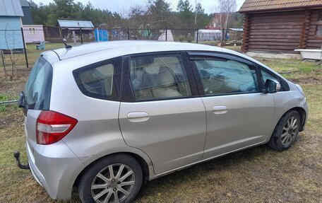 Honda Jazz II рестайлинг, 2011 год, 550 000 рублей, 2 фотография