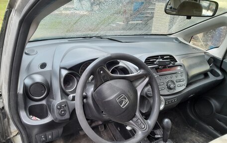 Honda Jazz II рестайлинг, 2011 год, 550 000 рублей, 3 фотография