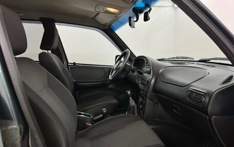 Chevrolet Niva I рестайлинг, 2017 год, 840 000 рублей, 9 фотография