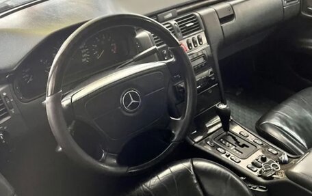 Mercedes-Benz E-Класс, 1998 год, 350 000 рублей, 4 фотография