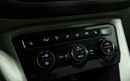 Volkswagen Tiguan II, 2017 год, 2 979 000 рублей, 17 фотография