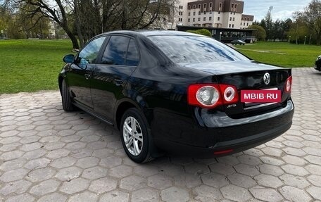 Volkswagen Jetta VI, 2008 год, 850 000 рублей, 7 фотография