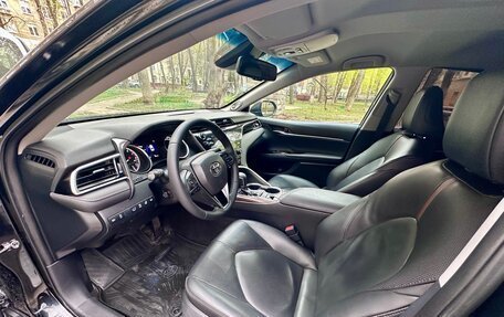 Toyota Camry, 2019 год, 2 380 000 рублей, 7 фотография