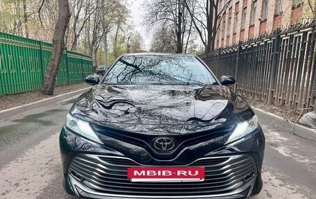 Toyota Camry, 2019 год, 2 380 000 рублей, 5 фотография