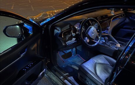 Toyota Camry, 2019 год, 3 600 000 рублей, 6 фотография