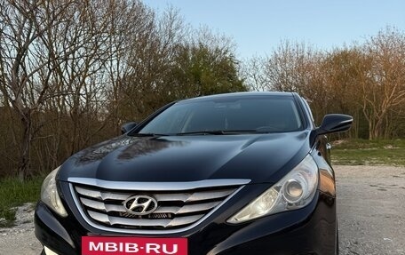 Hyundai Sonata VI, 2010 год, 1 200 000 рублей, 2 фотография