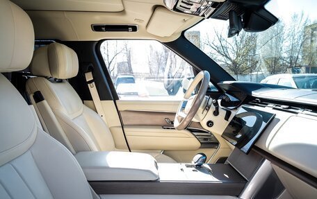 Land Rover Range Rover IV рестайлинг, 2023 год, 24 400 000 рублей, 8 фотография